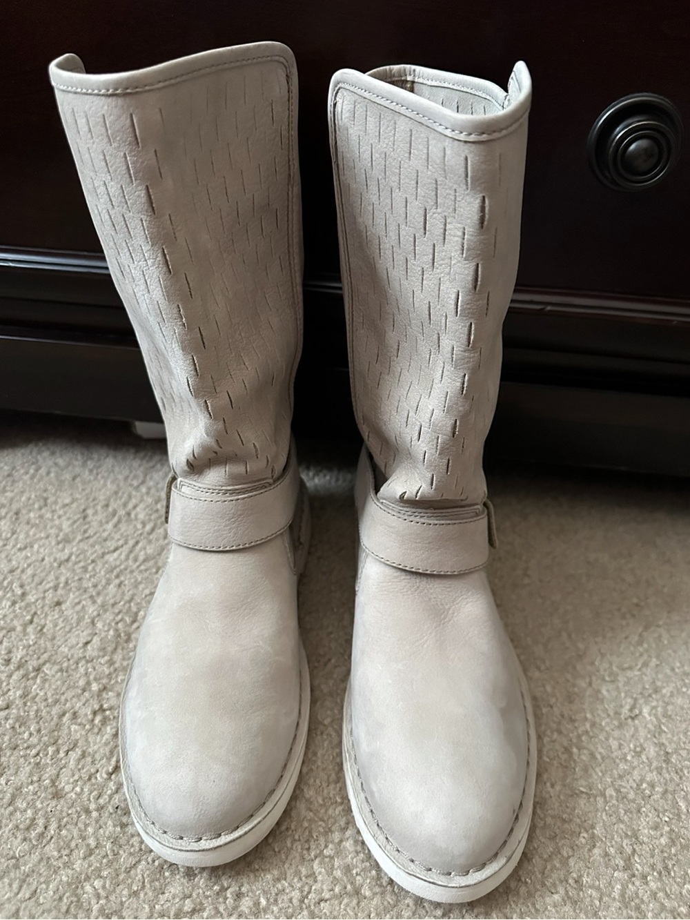 NWOT UGG AUSTRALIA SHANI UGGPURE BOOTS LINED BEIGE TOPSTITCHED BOOT - Picture 2 of 8
